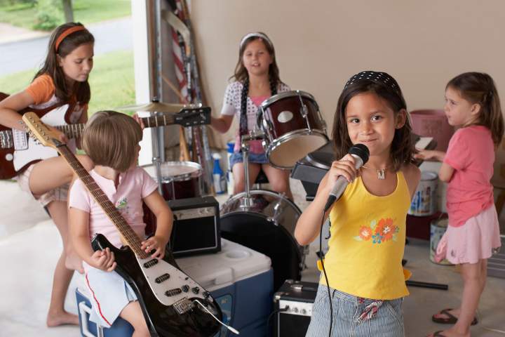 Barn som spelar musik